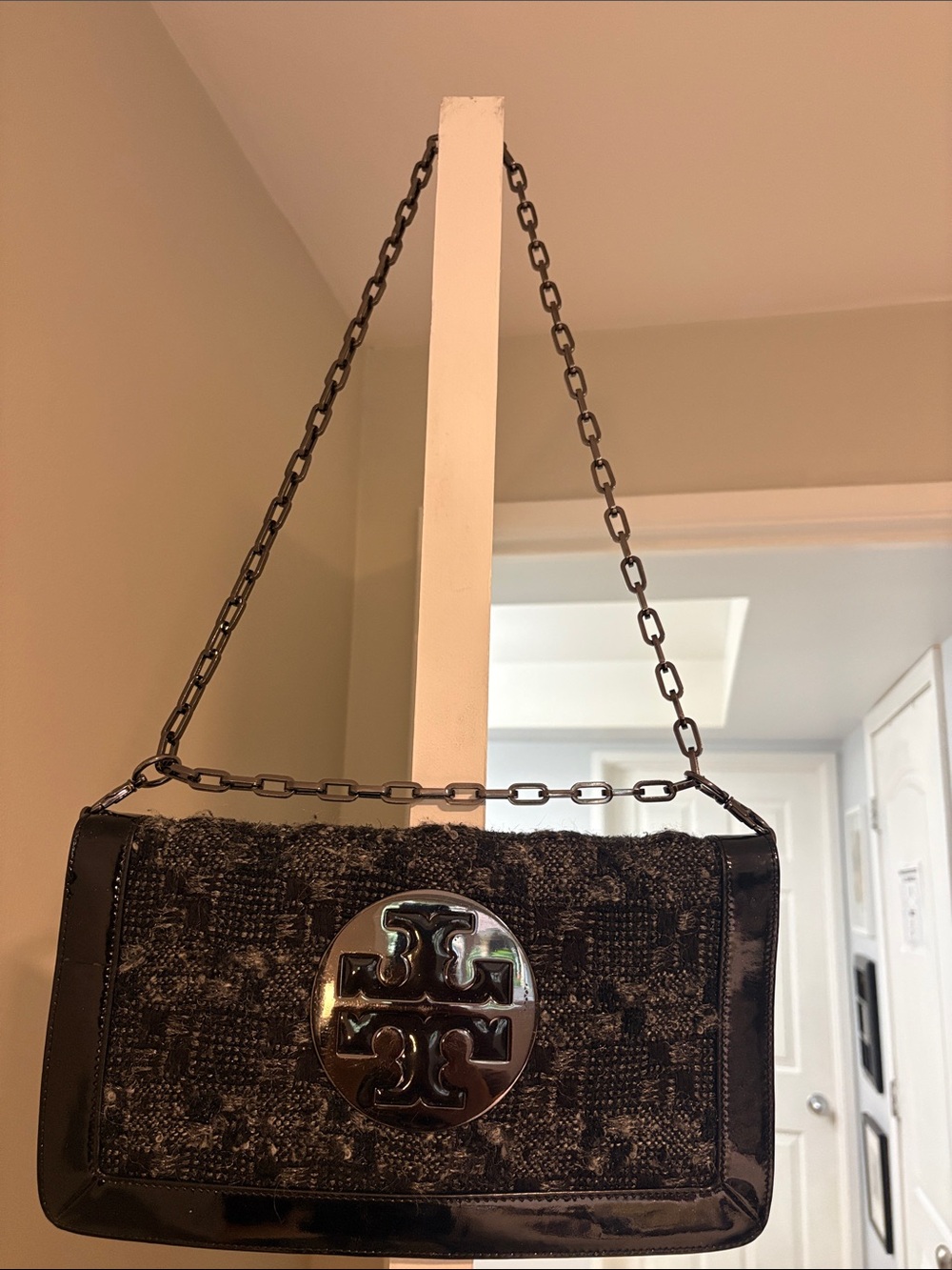 Low start Tory Burch Reva Tweed Fabric/Leather Clutch in EUC. - Picture 2 of 10